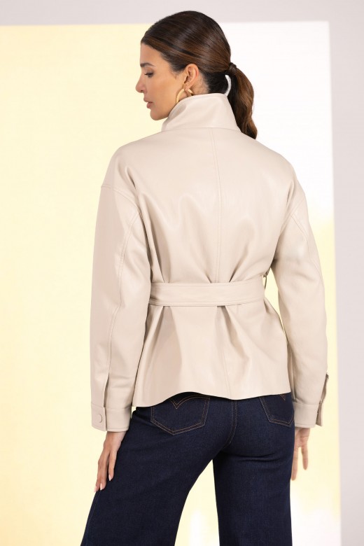 Fitted coat with high collar and belt Fitted coat with high collar and belt