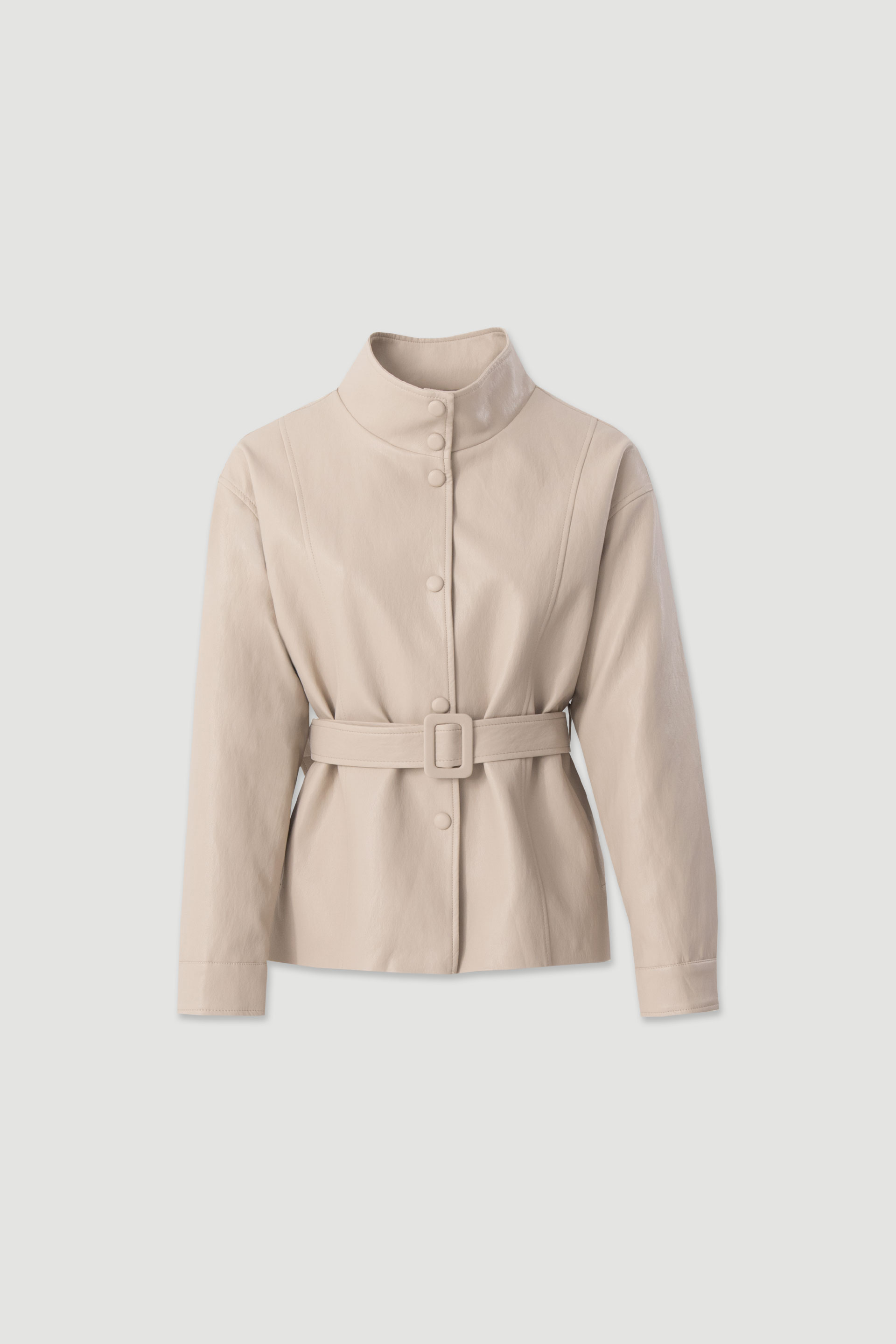 Fitted coat with high collar and belt