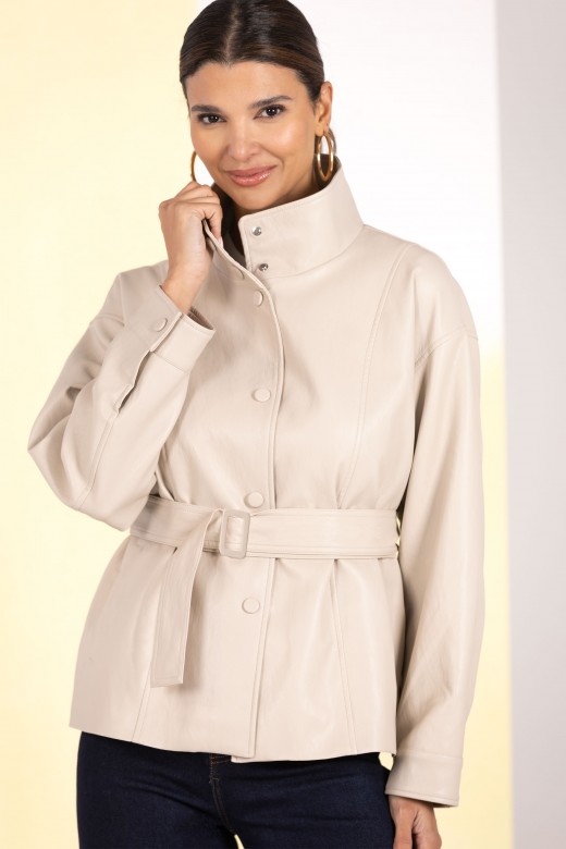 Fitted coat with high collar and belt Fitted coat with high collar and belt