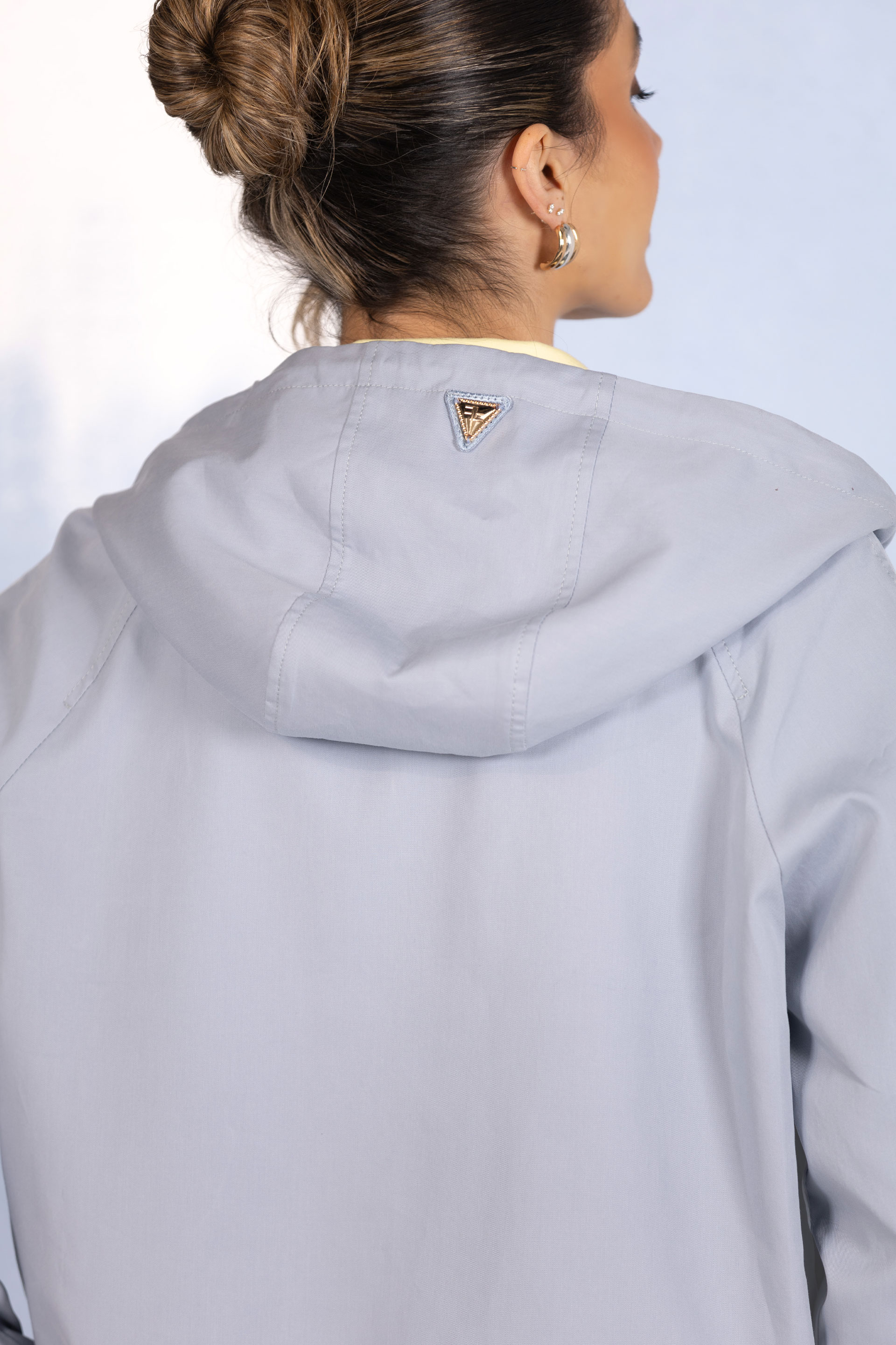 Short parka with hood and metallic detail