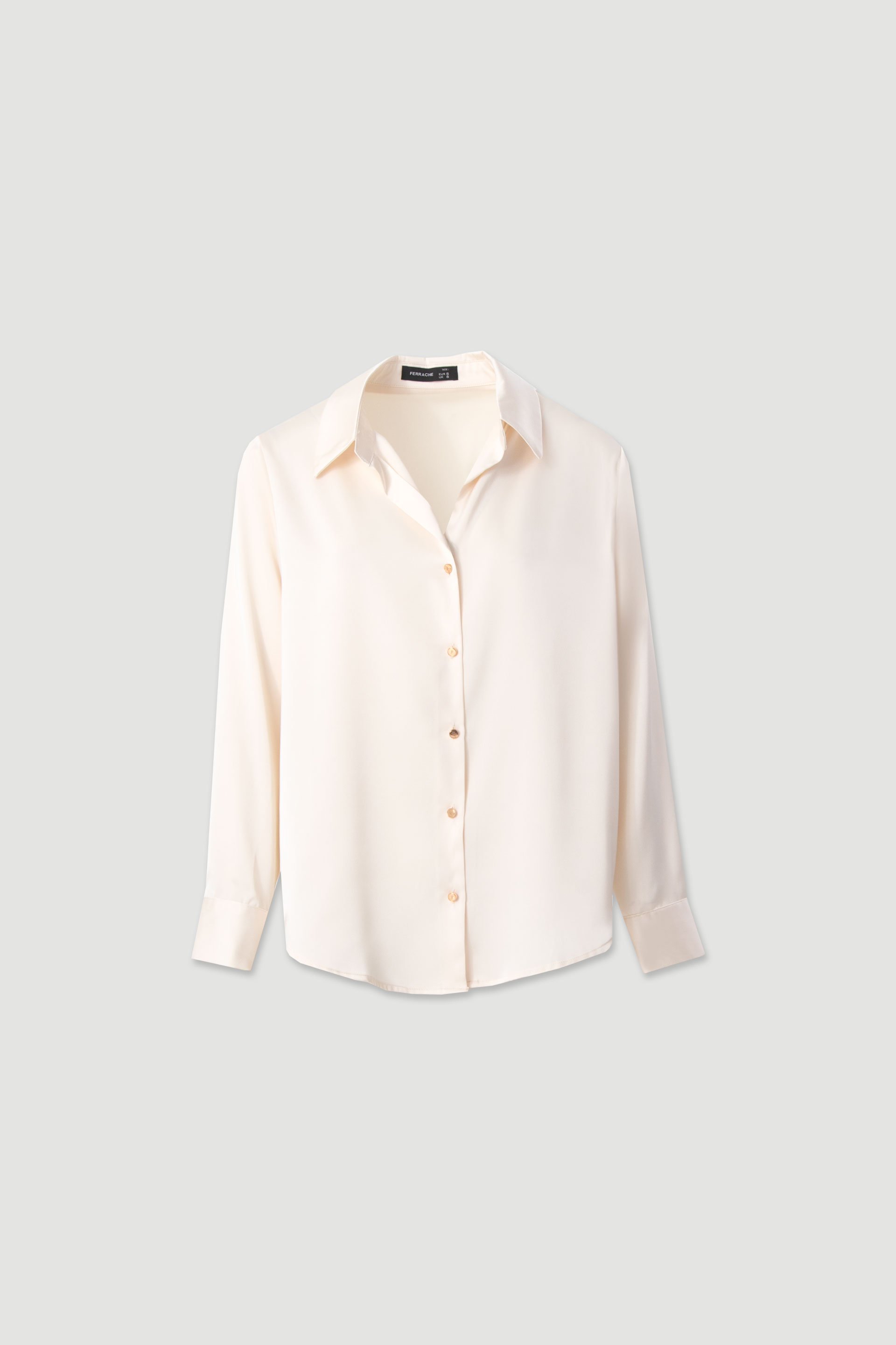 Fluid blouse with classic collar