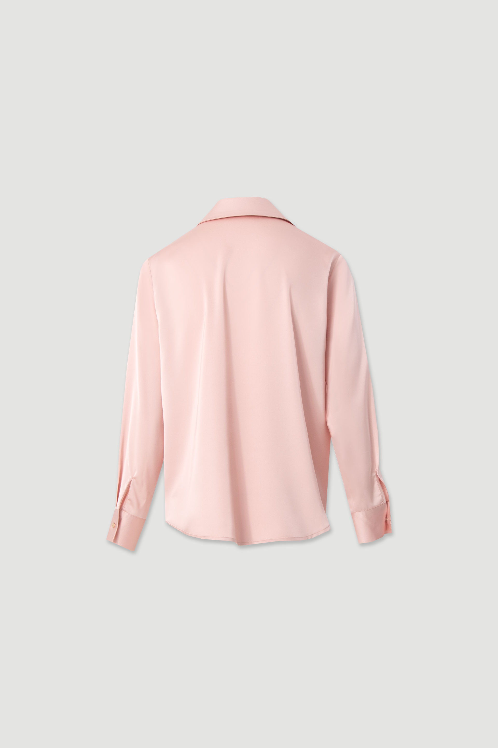 Fluid blouse with classic collar