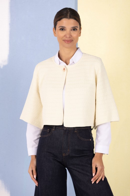 Short textured knit jacket with 3/4 sleeves Short textured knit jacket with 3/4 sleeves