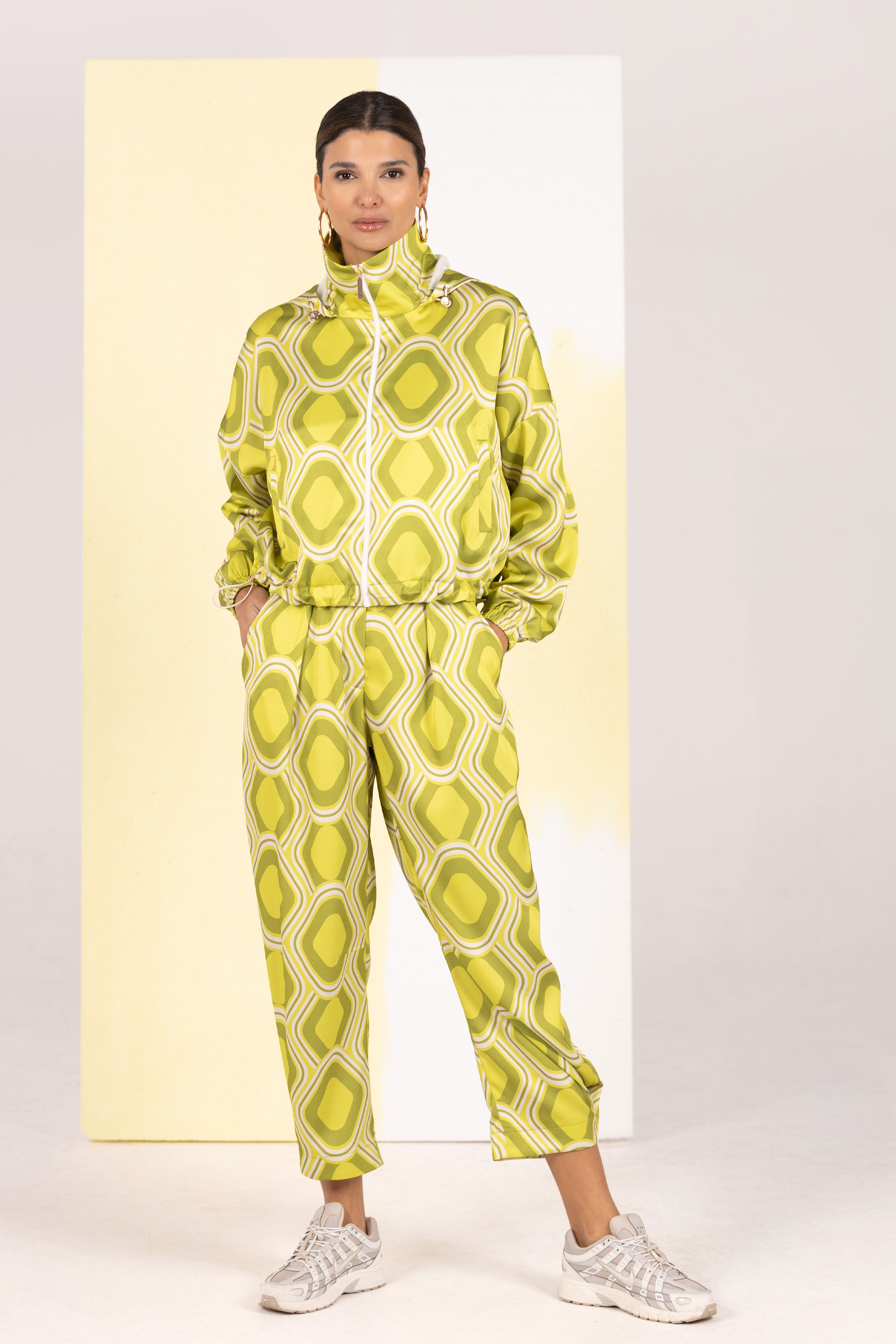 Printed fluid high-waist trousers