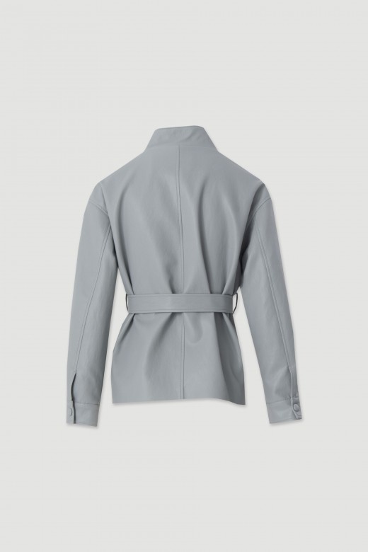 Fitted coat with high collar and belt