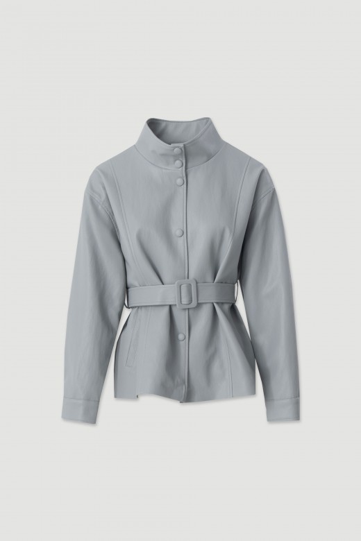 Fitted coat with high collar and belt