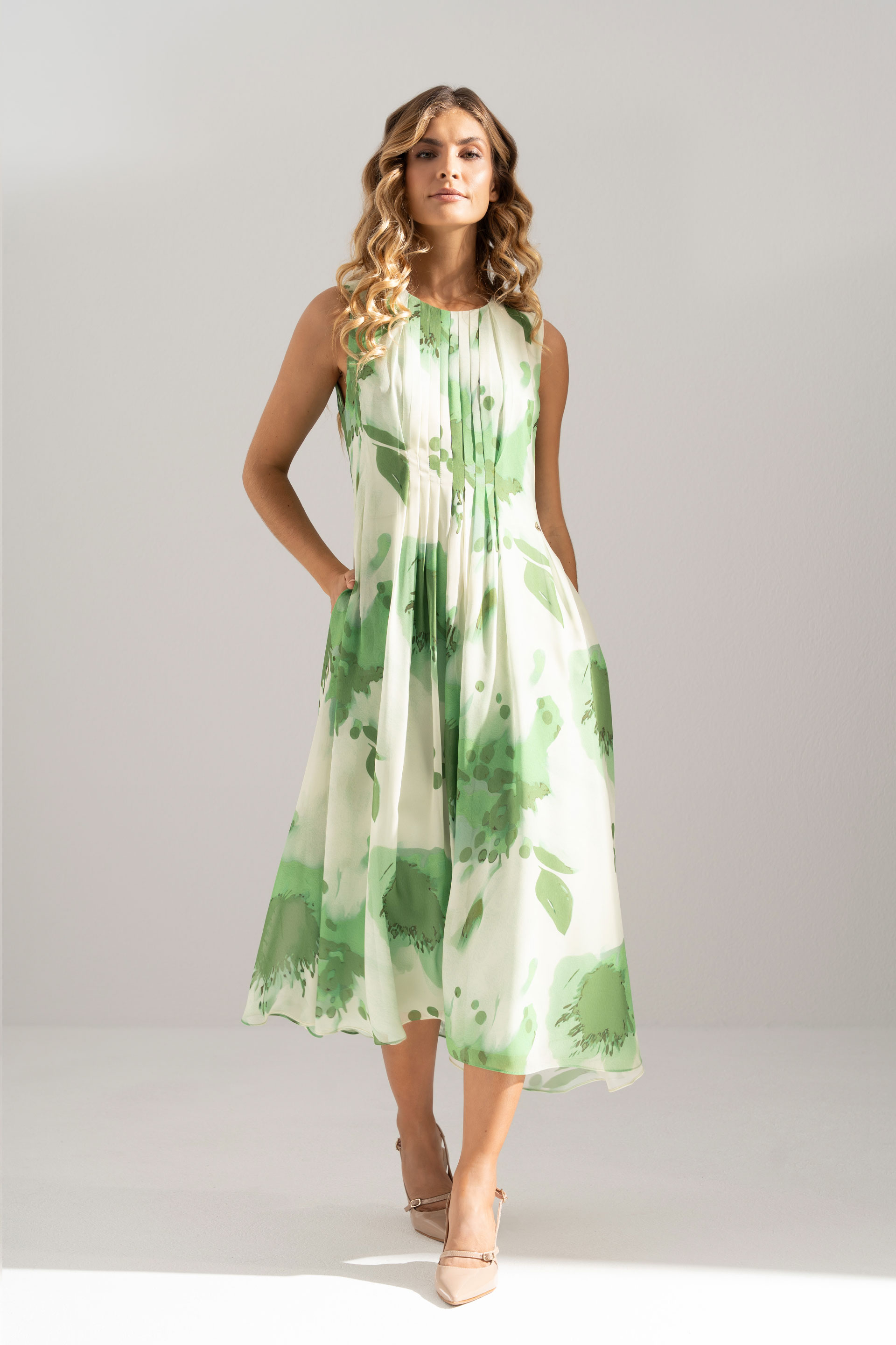 Printed midi dress with pleated detail