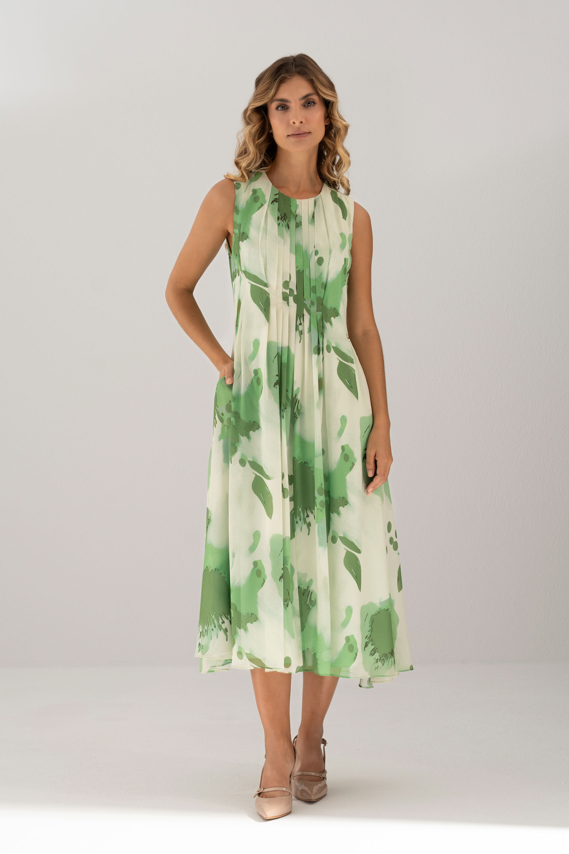 Printed midi dress with pleated detail