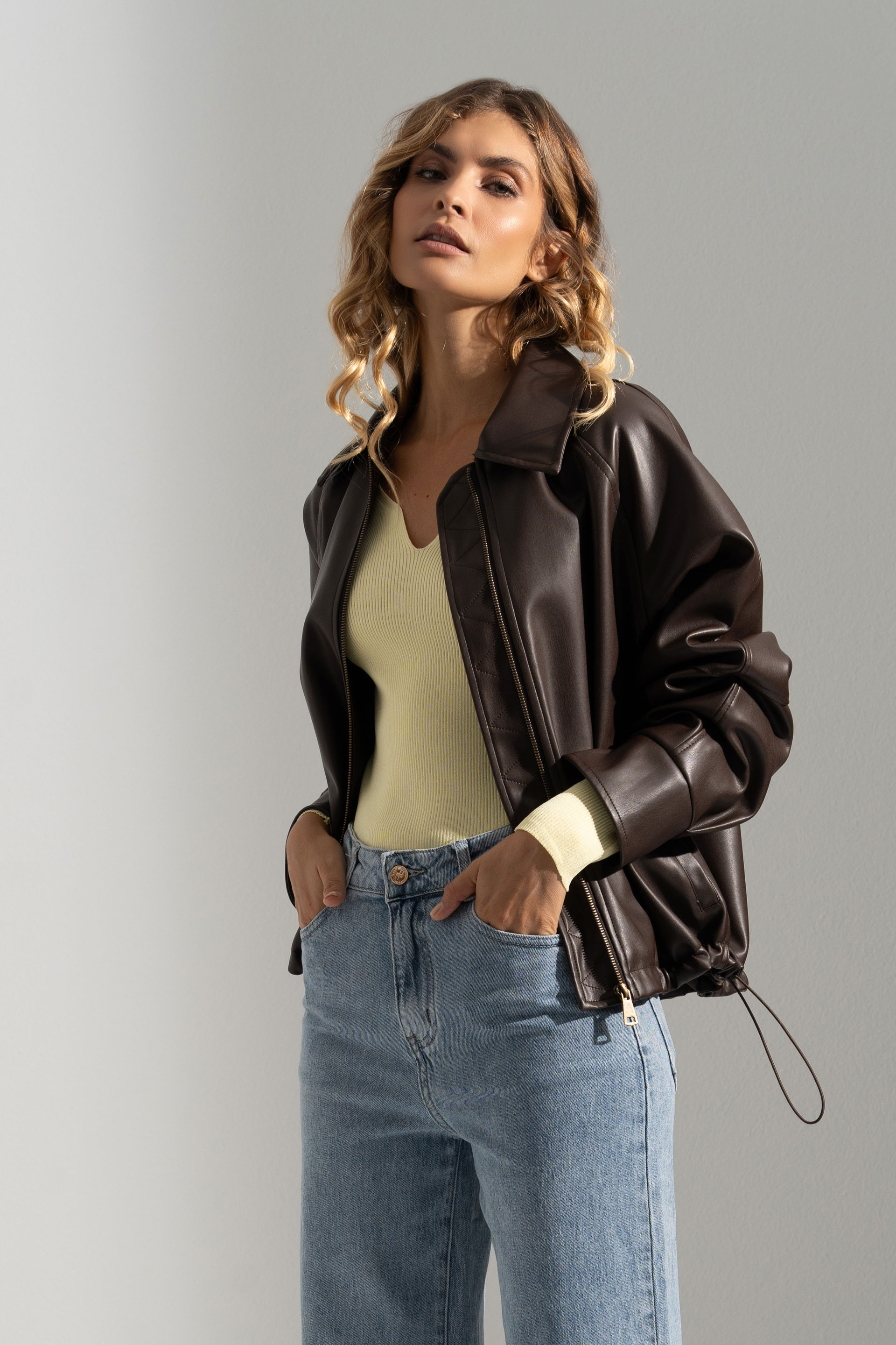 Short faux leather jacket with adjustable waist