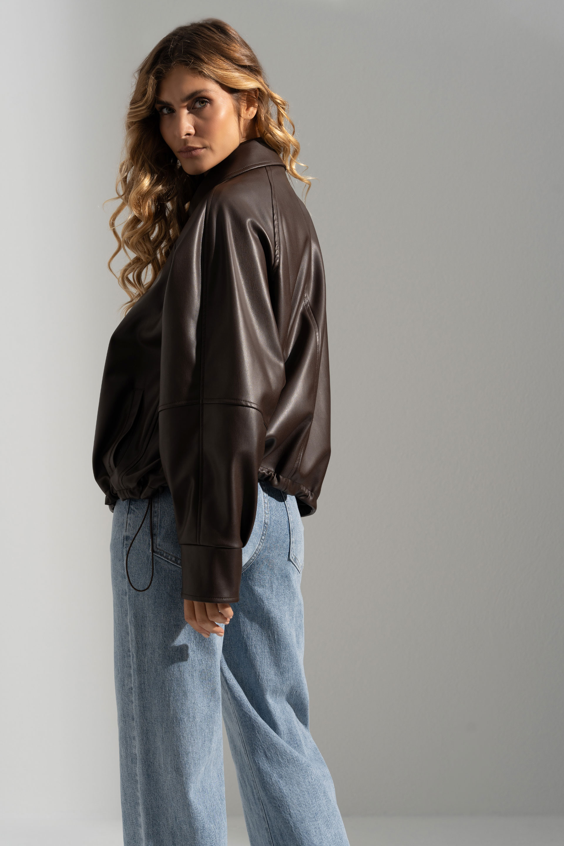 Short faux leather jacket with adjustable waist