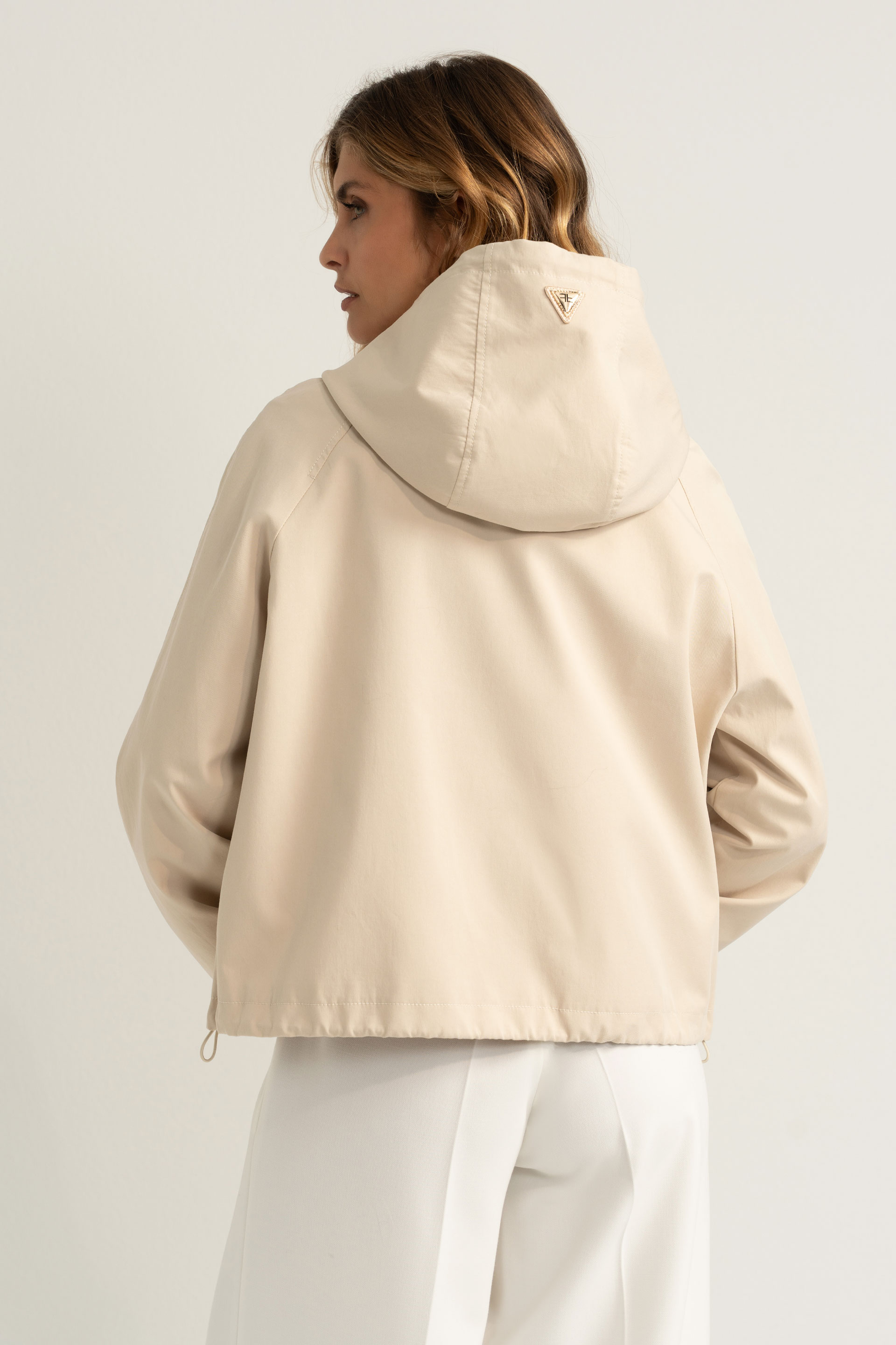 Short parka with hood and metallic detail