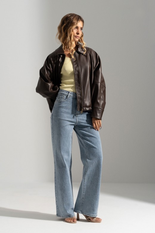 High-waisted wide leg jeans
