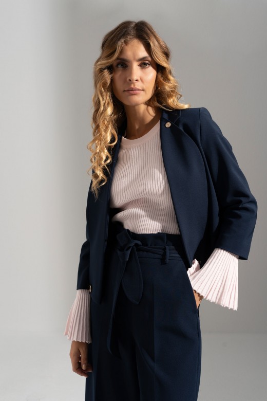 Structured short jacket with 3/4 sleeves