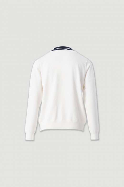 Knit sweater with v-neck and contrast details Knit sweater with v-neck and contrast details