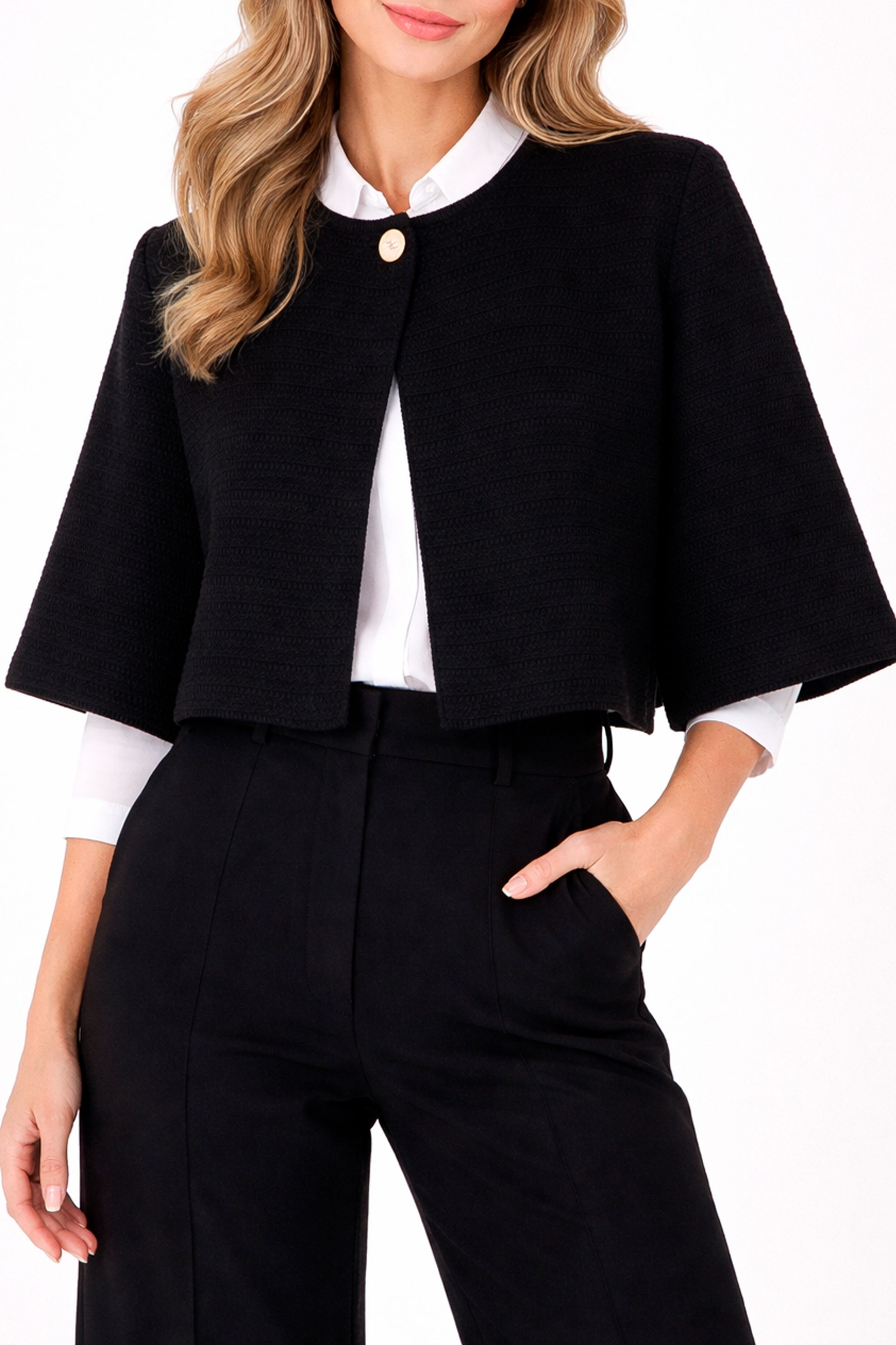 Casaco de malha curto texturado com manga 3/4