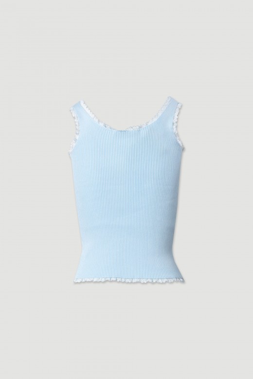 Ribbed knit top with lace detail