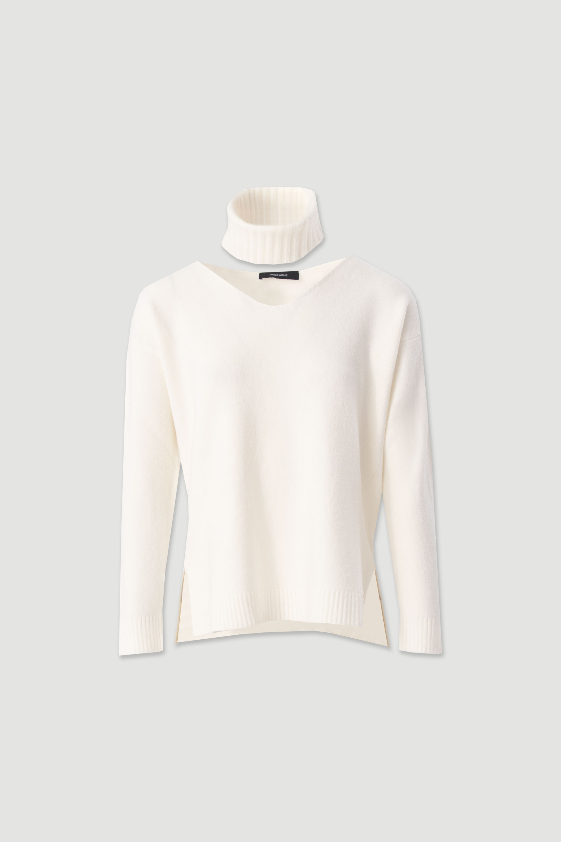 Knit sweater with v-neck and ribbed collar