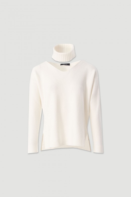 Knit sweater with v-neck and ribbed collar