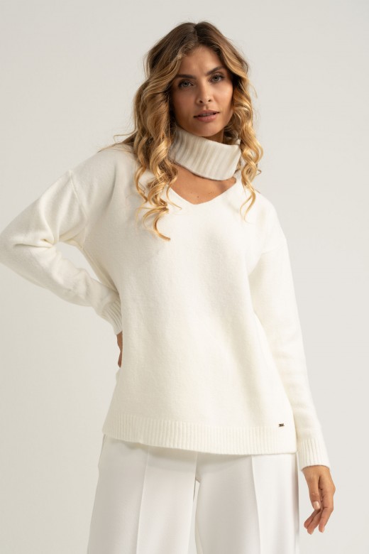Knit sweater with v-neck and ribbed collar