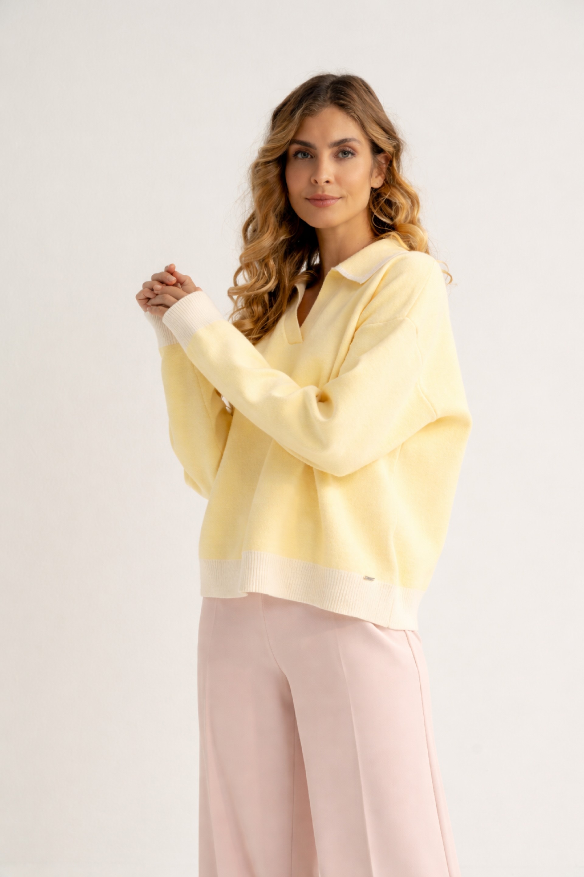 Polo en maille avec détails contrastants