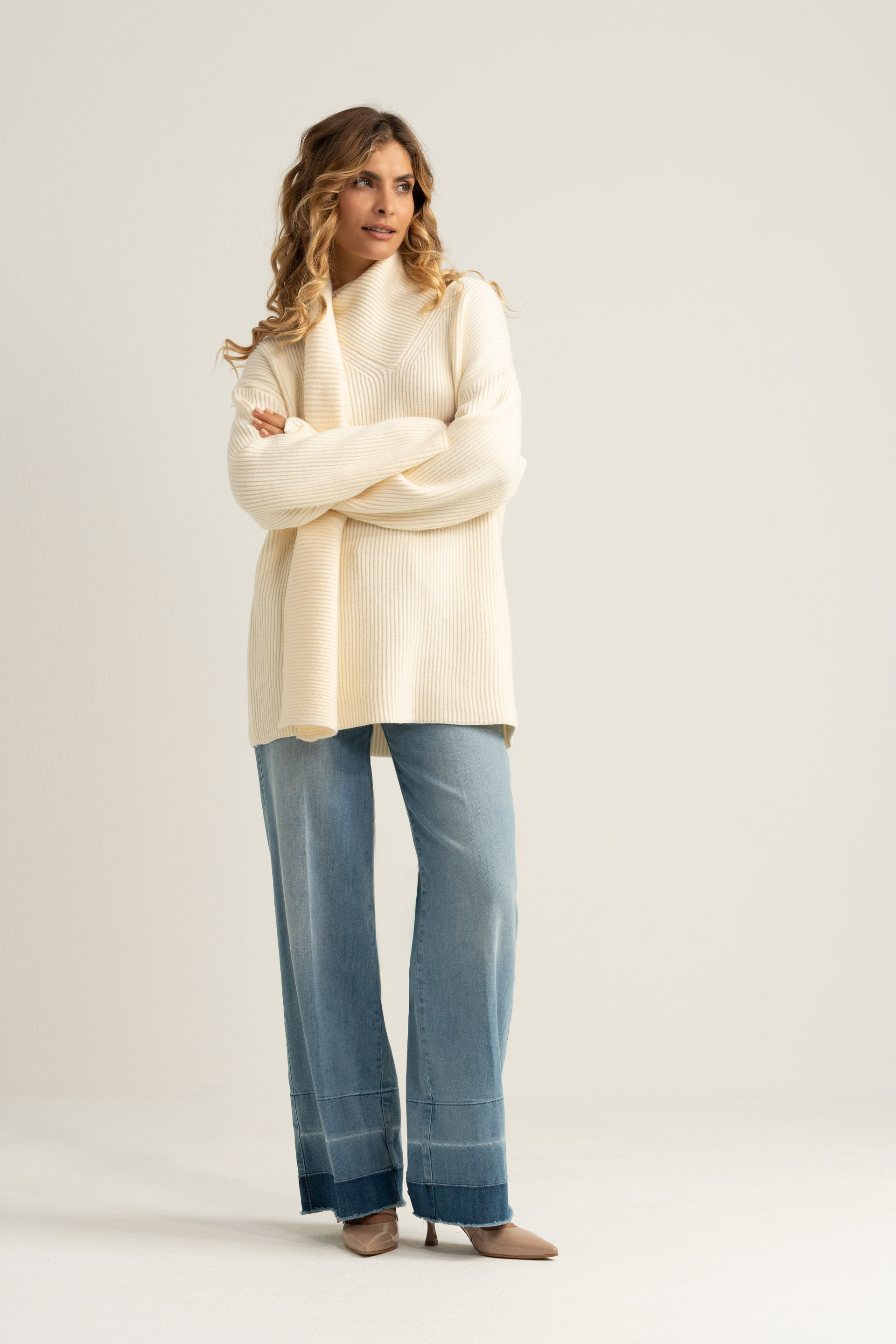 Jean wide leg avec détail à l’ourlet