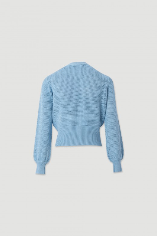 Casaco curto em malha perfurada com bot�es