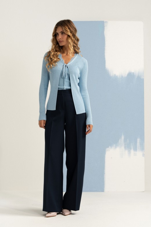 Conjunto de malha canelada com renda � top e casaco