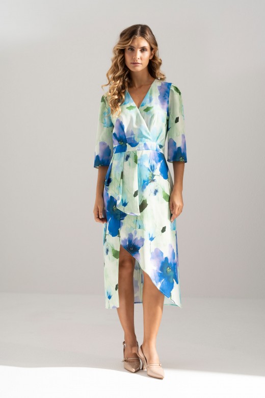 Vestido estampado com decote em v Vestido estampado com decote em v