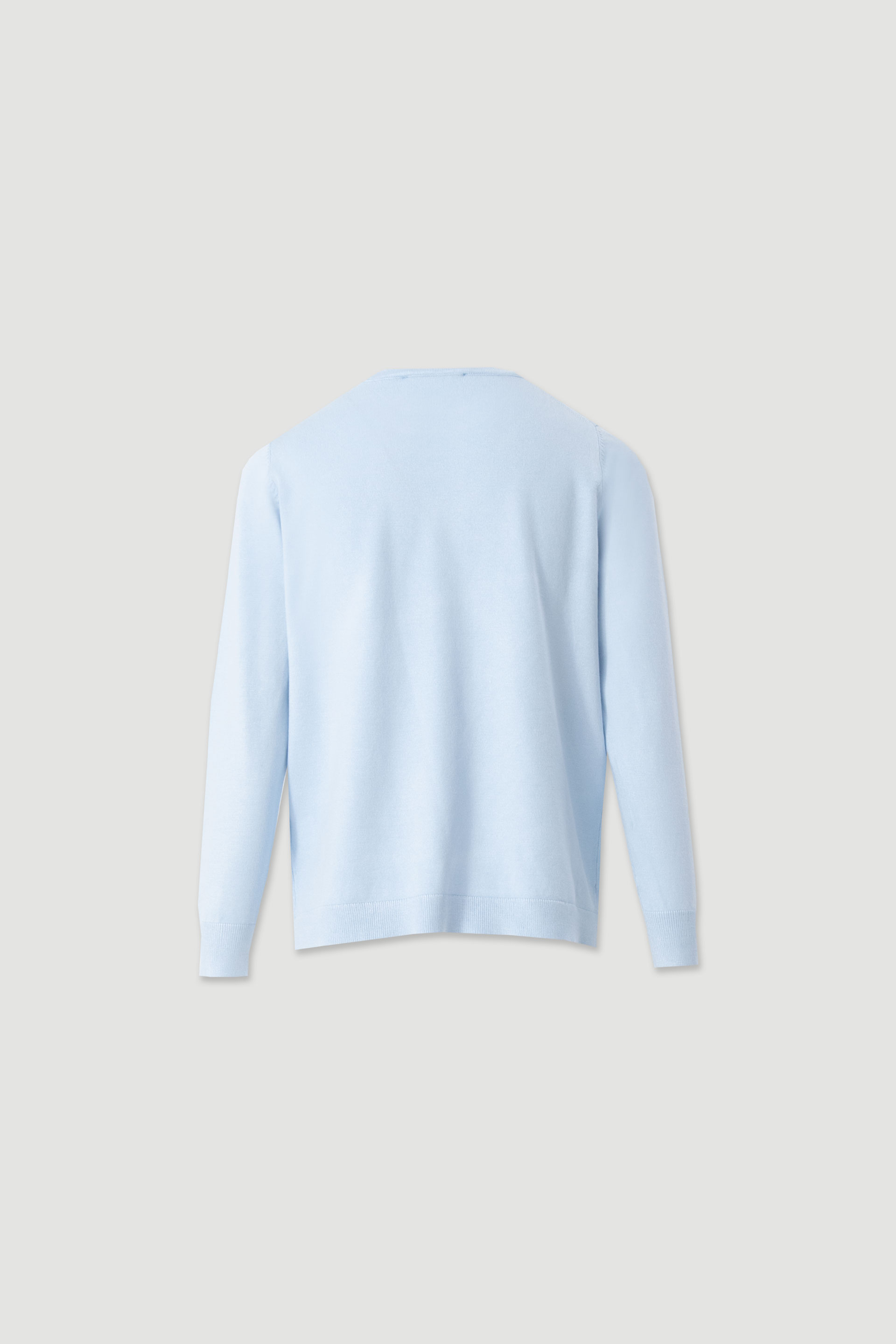 Plain knit sweater with round neckline