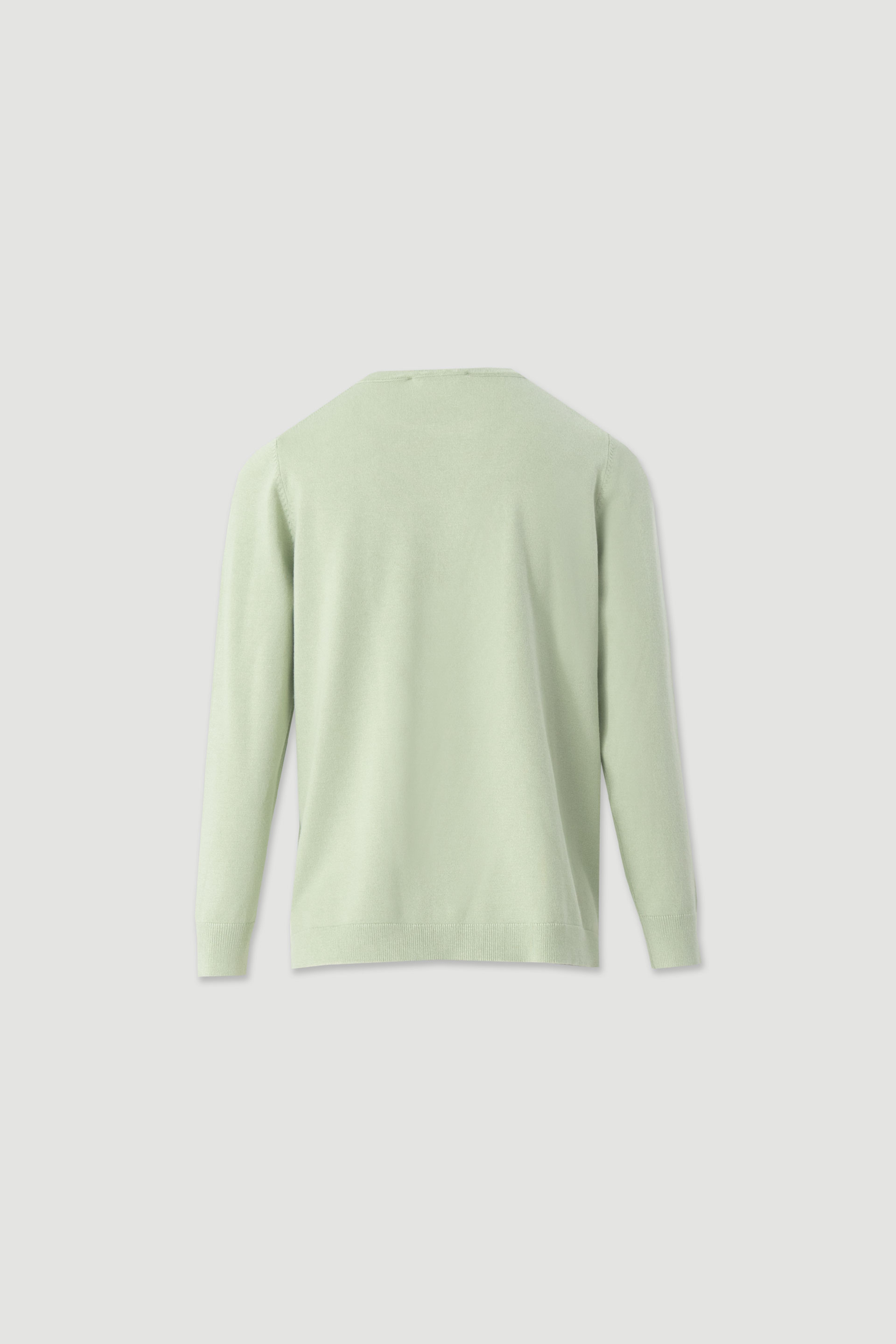 Plain knit sweater with round neckline