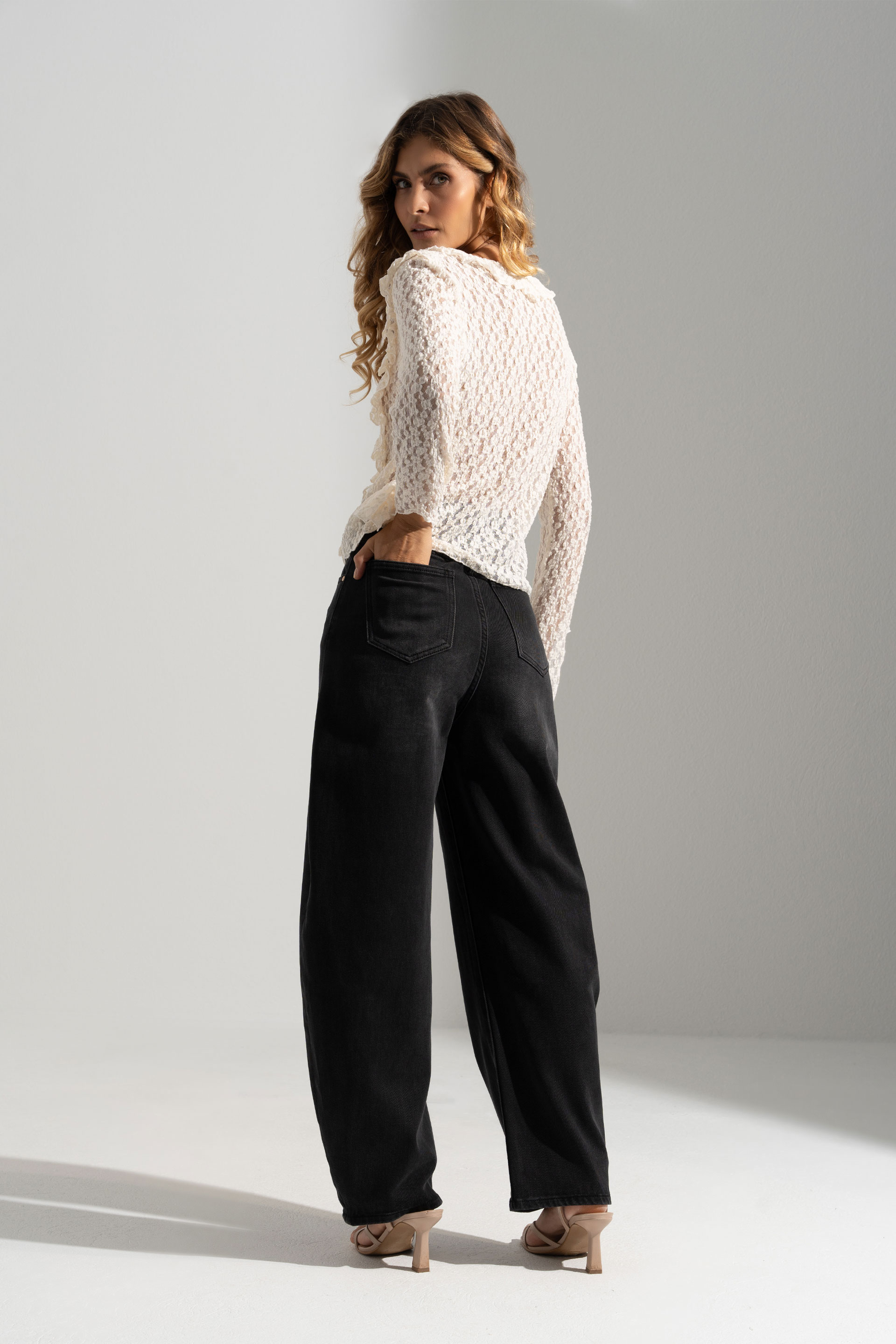 High-waisted cotton balloon jeans
