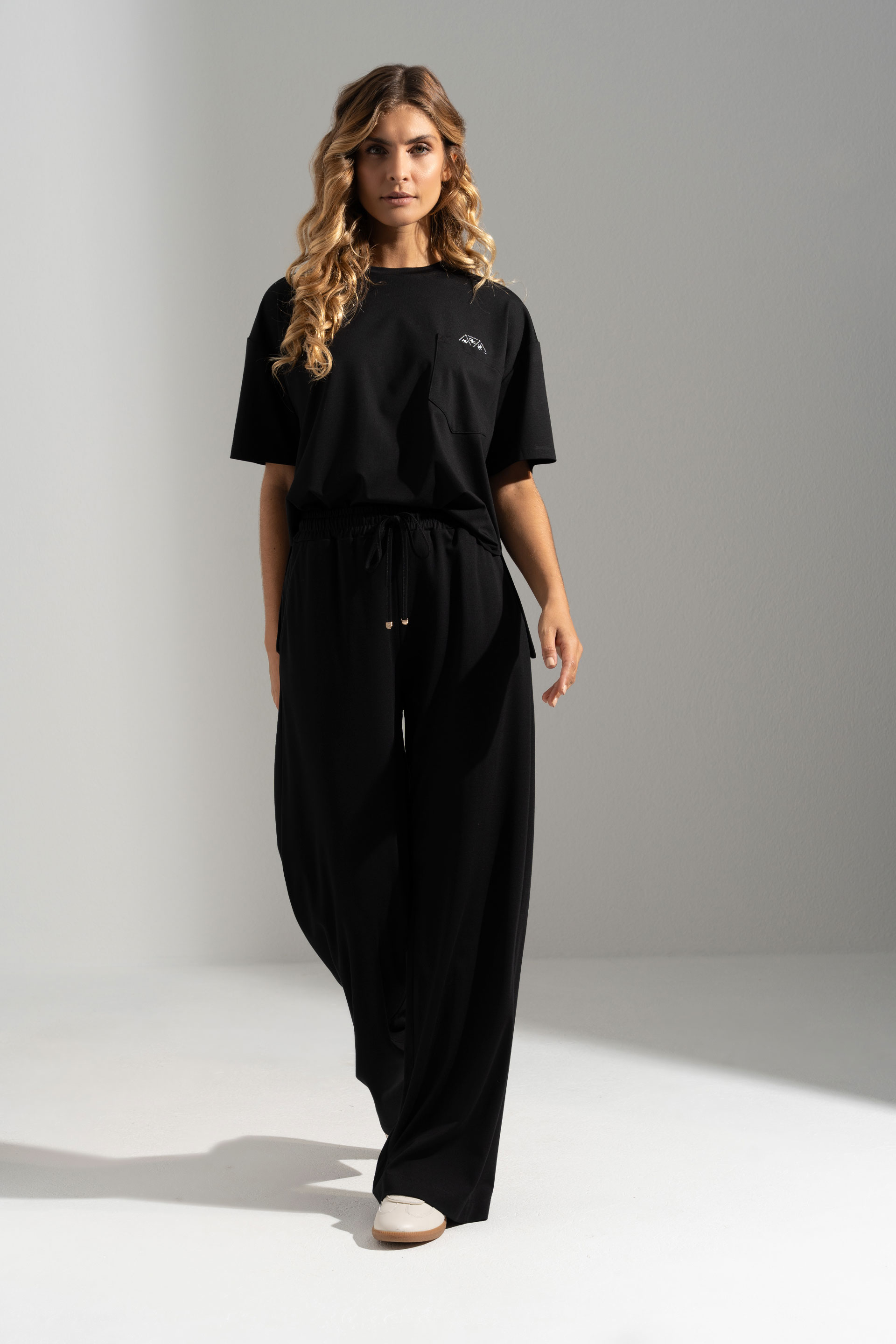 Knit t-shirt with chest pocket and print