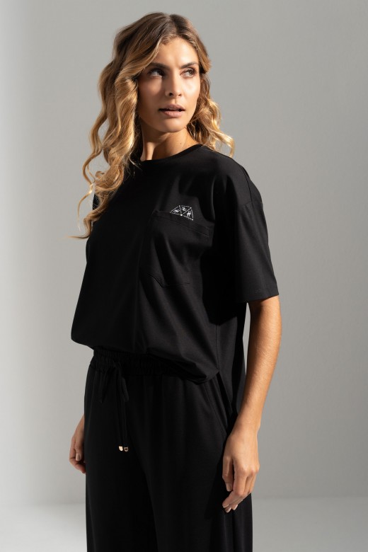 Knit t-shirt with chest pocket and print Knit t-shirt with chest pocket and print