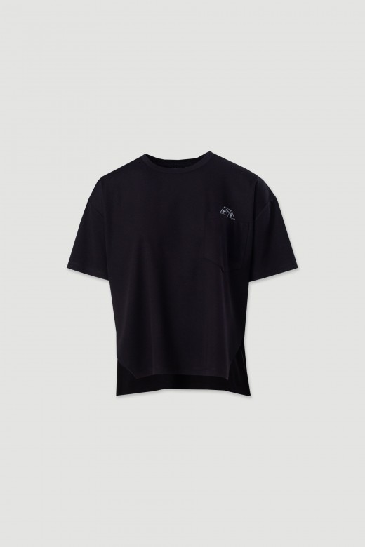 Knit t-shirt with chest pocket and print Knit t-shirt with chest pocket and print