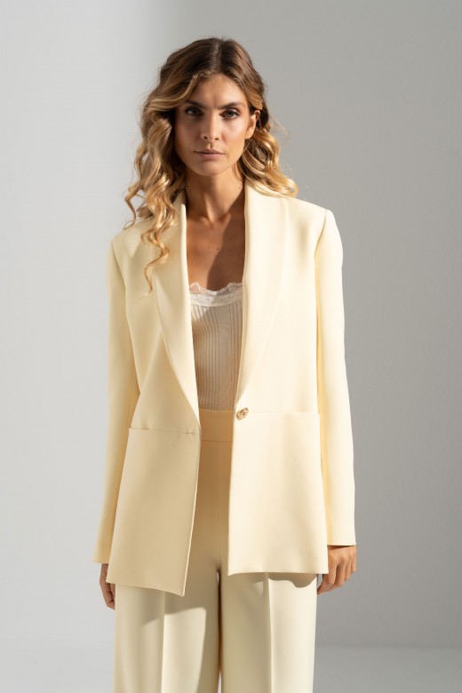 Oversized blazer with personalized buttons
