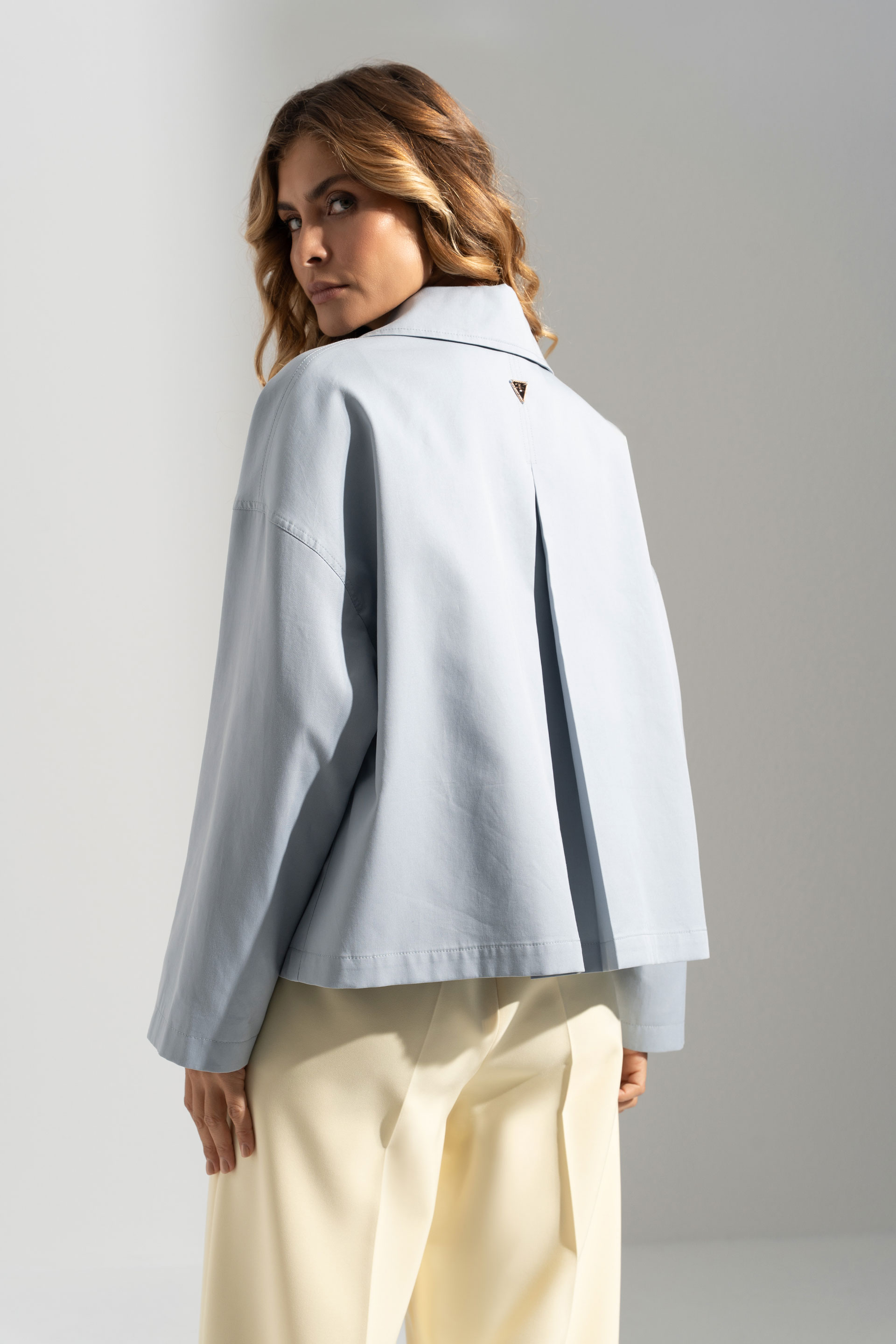 Short cotton trench jacket
