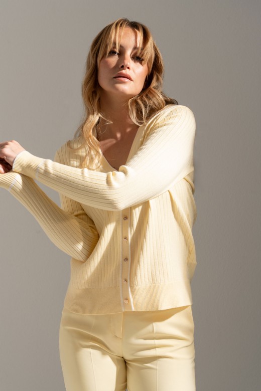 Ribbed knit cardigan with contrast trim