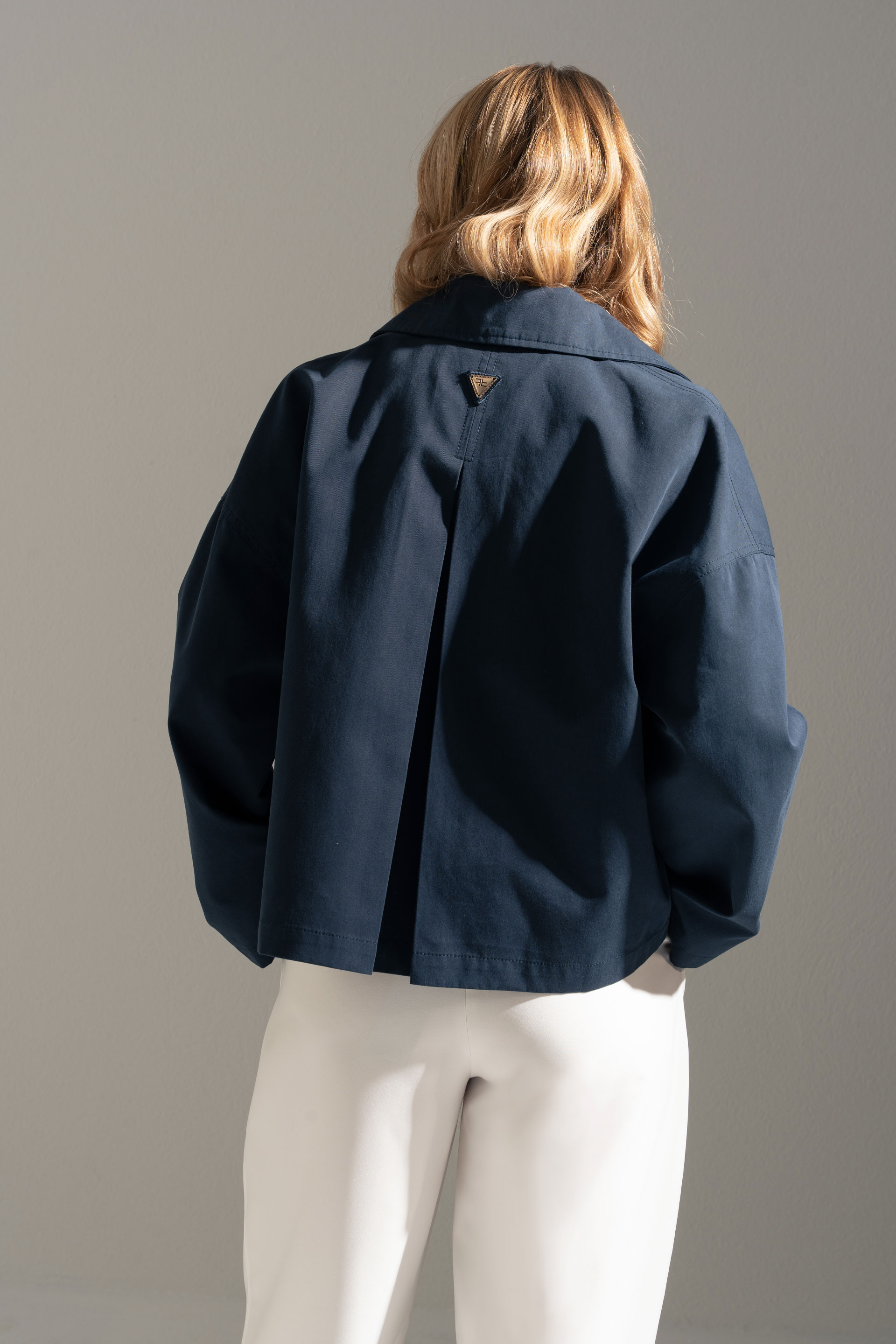 Short cotton trench jacket