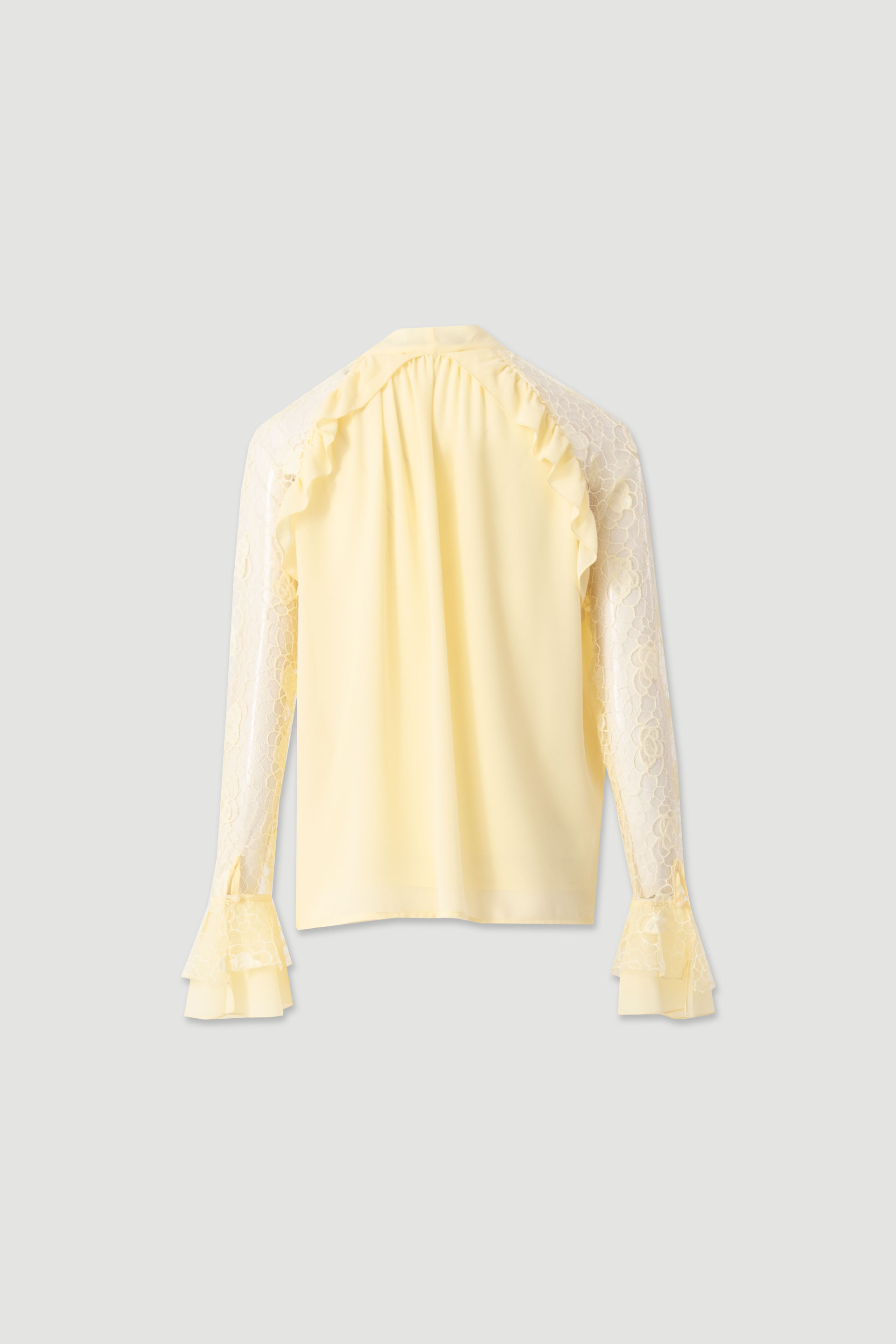 Blouse with bow and lace sleeves