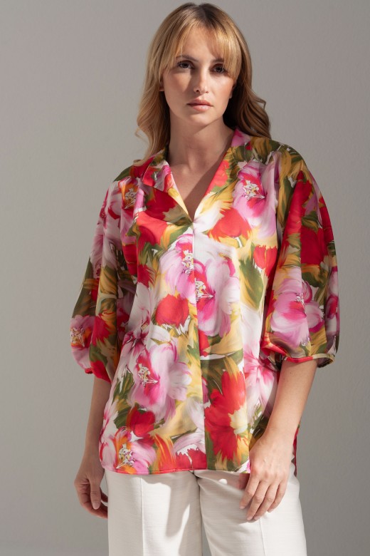 Printed tunic with stand-up collar and 3/4 sleeves Printed tunic with stand-up collar and 3/4 sleeves