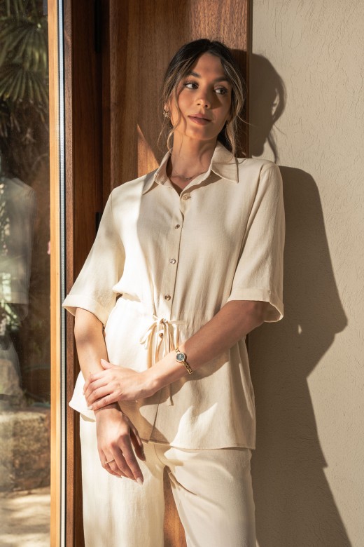 Linen shirt with adjustable waist tie Linen shirt with adjustable waist tie