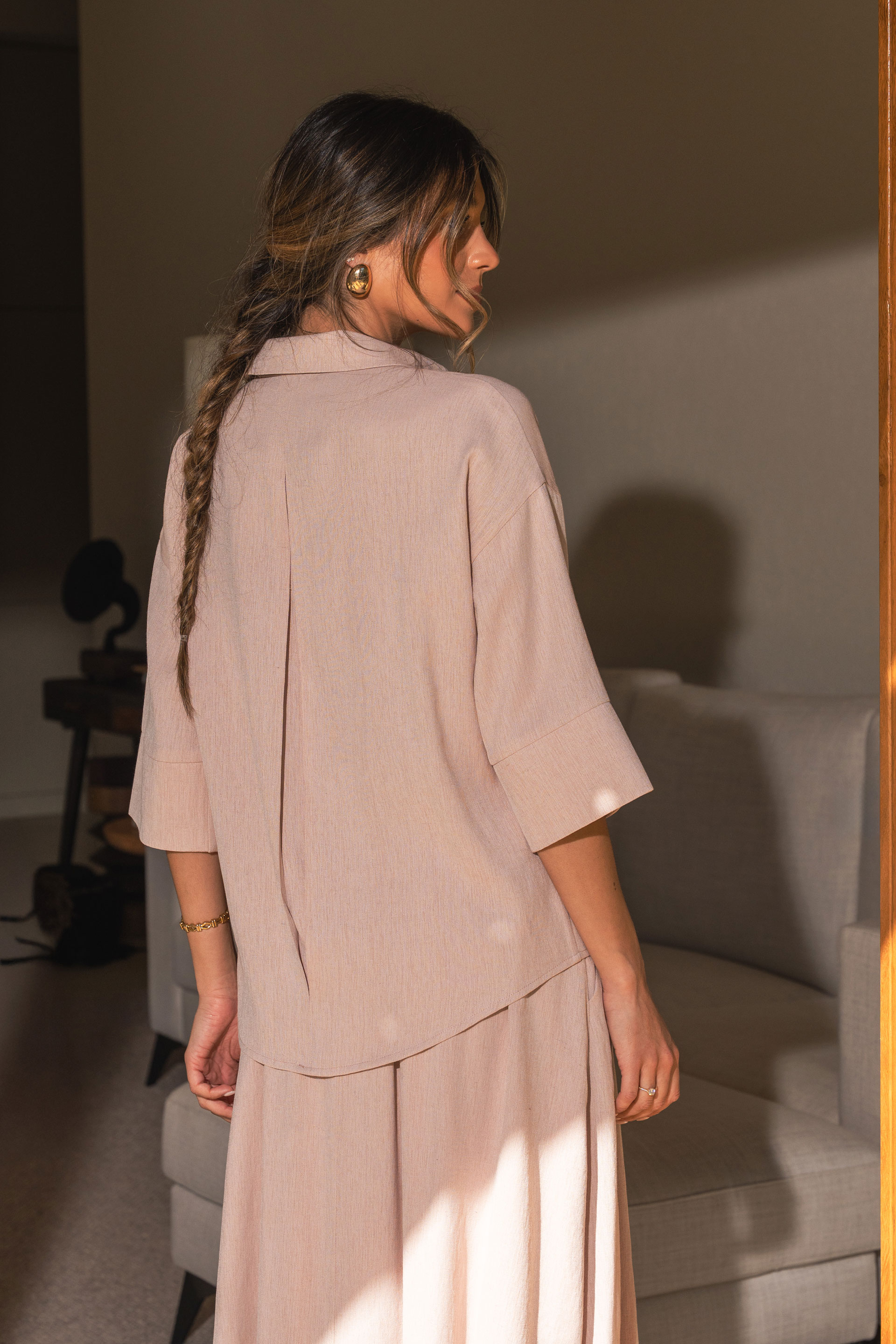 Relaxed-fit linen shirt