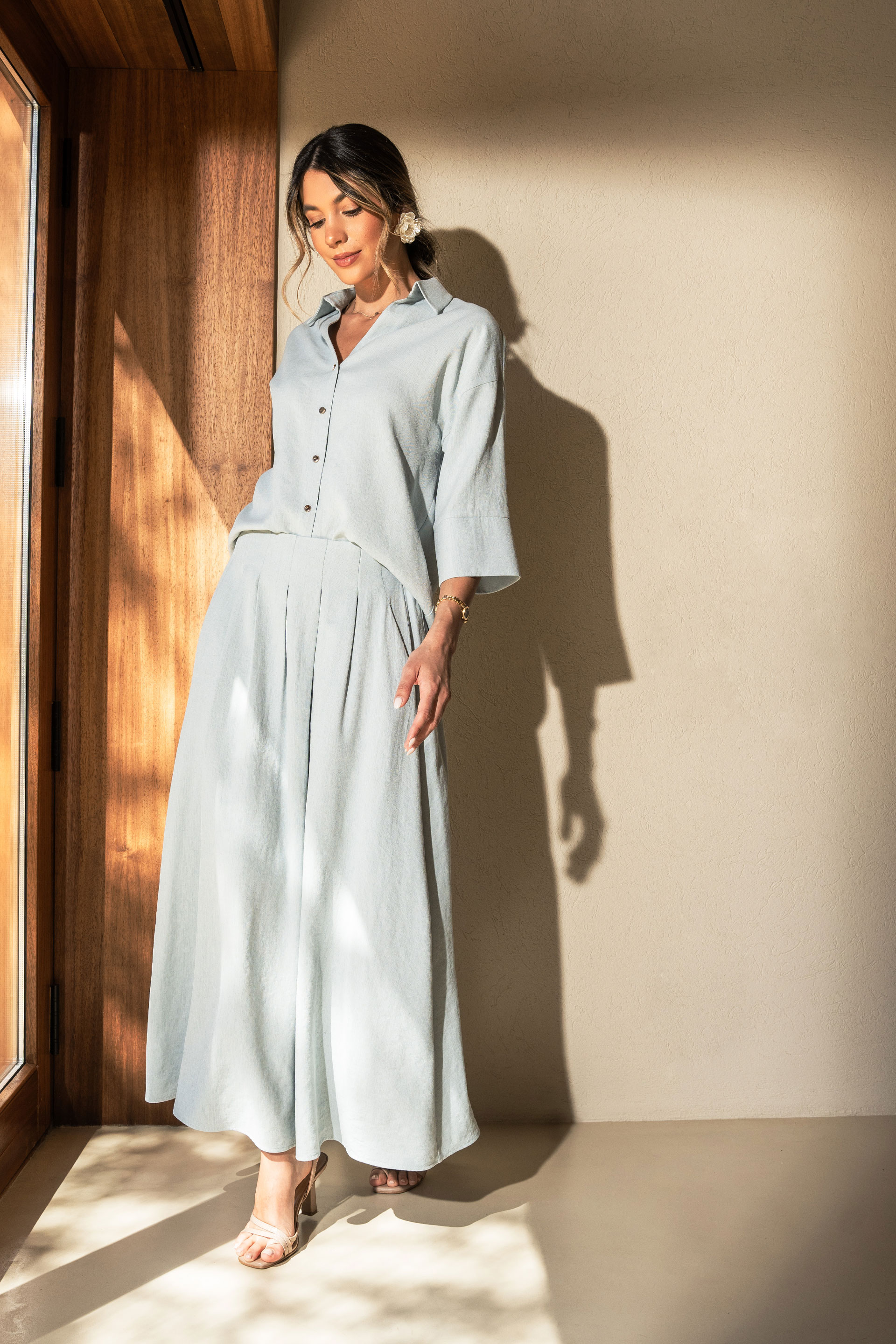 Linen midi skirt with pleats