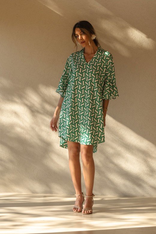 Short printed dress with flowing sleeves