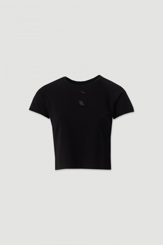 Short t-shirt with personalized detail Short t-shirt with personalized detail
