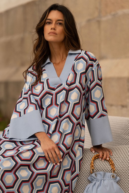 Flowing dress with geometric pattern Flowing dress with geometric pattern