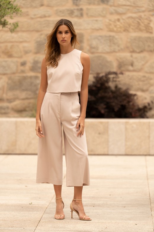 Pantalón culotte con pinza delantera Pantalón culotte con pinza delantera