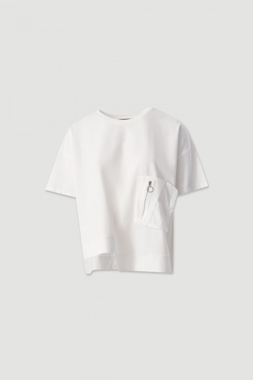 T-shirt with front pocket T-shirt with front pocket