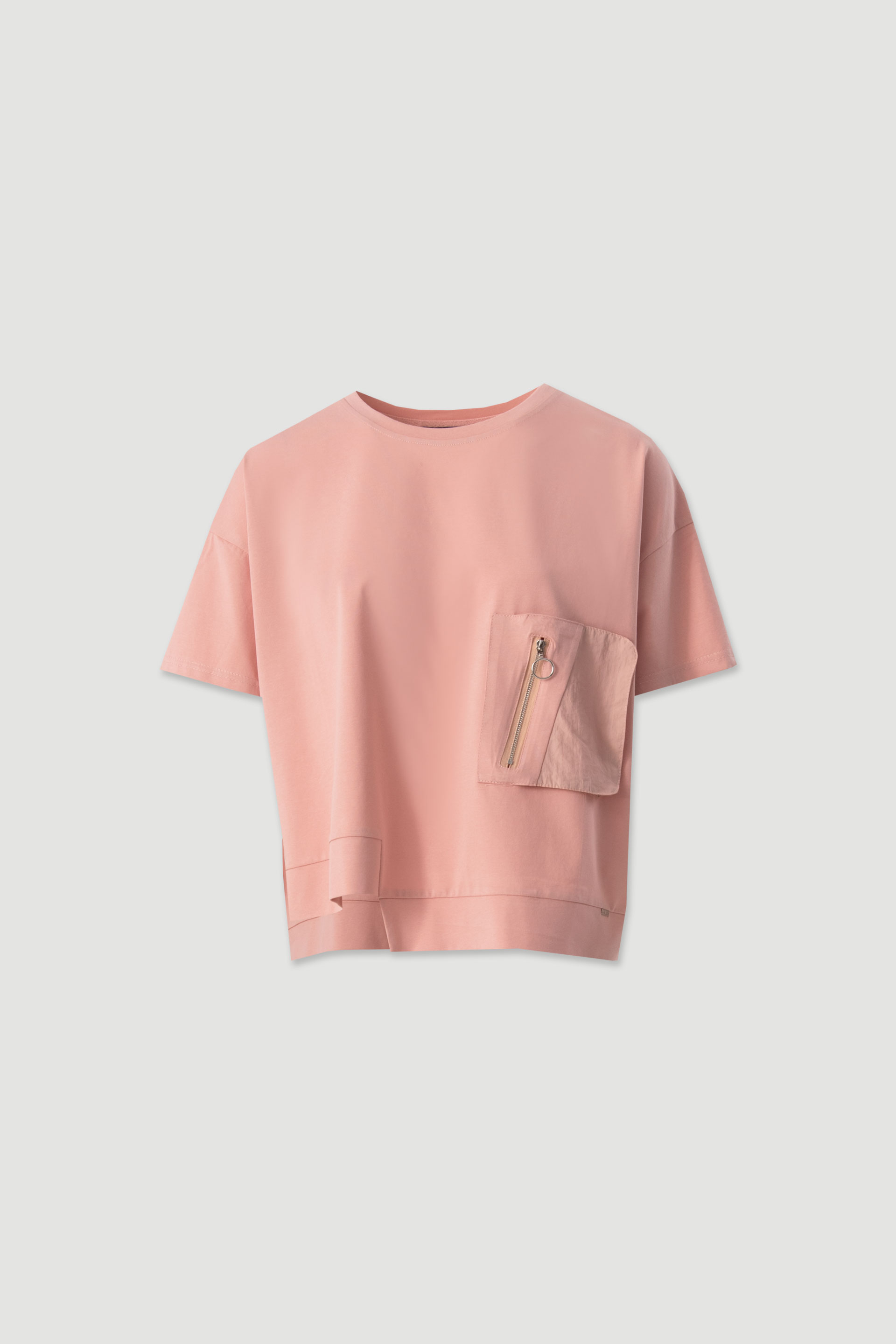 T-shirt with front pocket