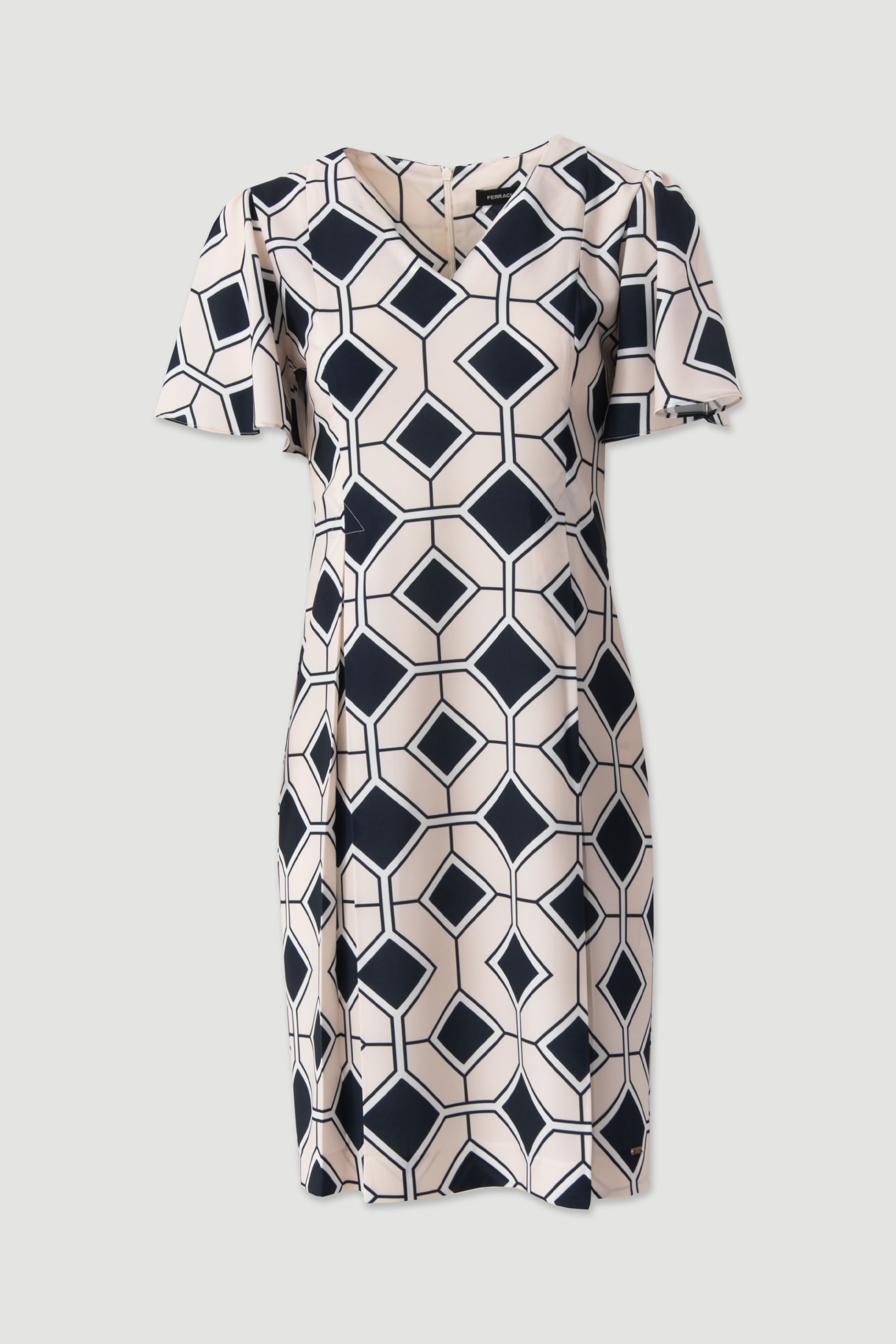 Fitted dress with geometric pattern